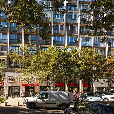 On Magheru Boulevard * Bucureşti
