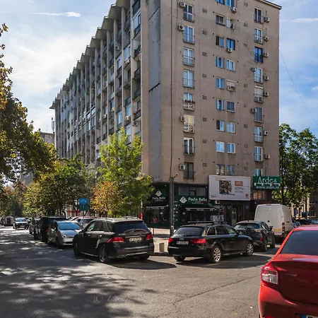 Apartment On Magheru Boulevard *